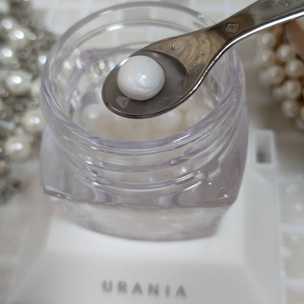 クリスタルパール/URANIA/フェイスクリームを使ったクチコミ（3枚目）