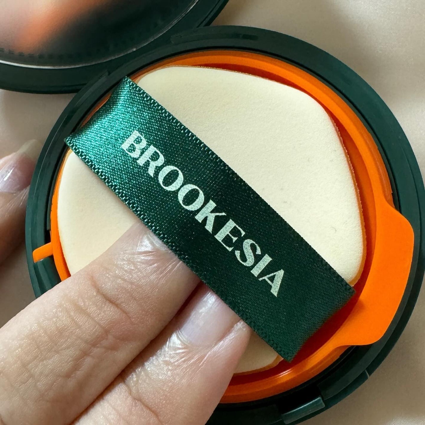 スキンエンハンサー コンパクト クッション (マット)/BROOKESIA/クッションファンデーションを使ったクチコミ(2枚目)