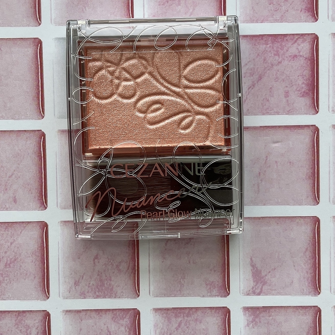 パールグロウニュアンサー/CEZANNE/パウダーハイライトを使ったクチコミ（3枚目）