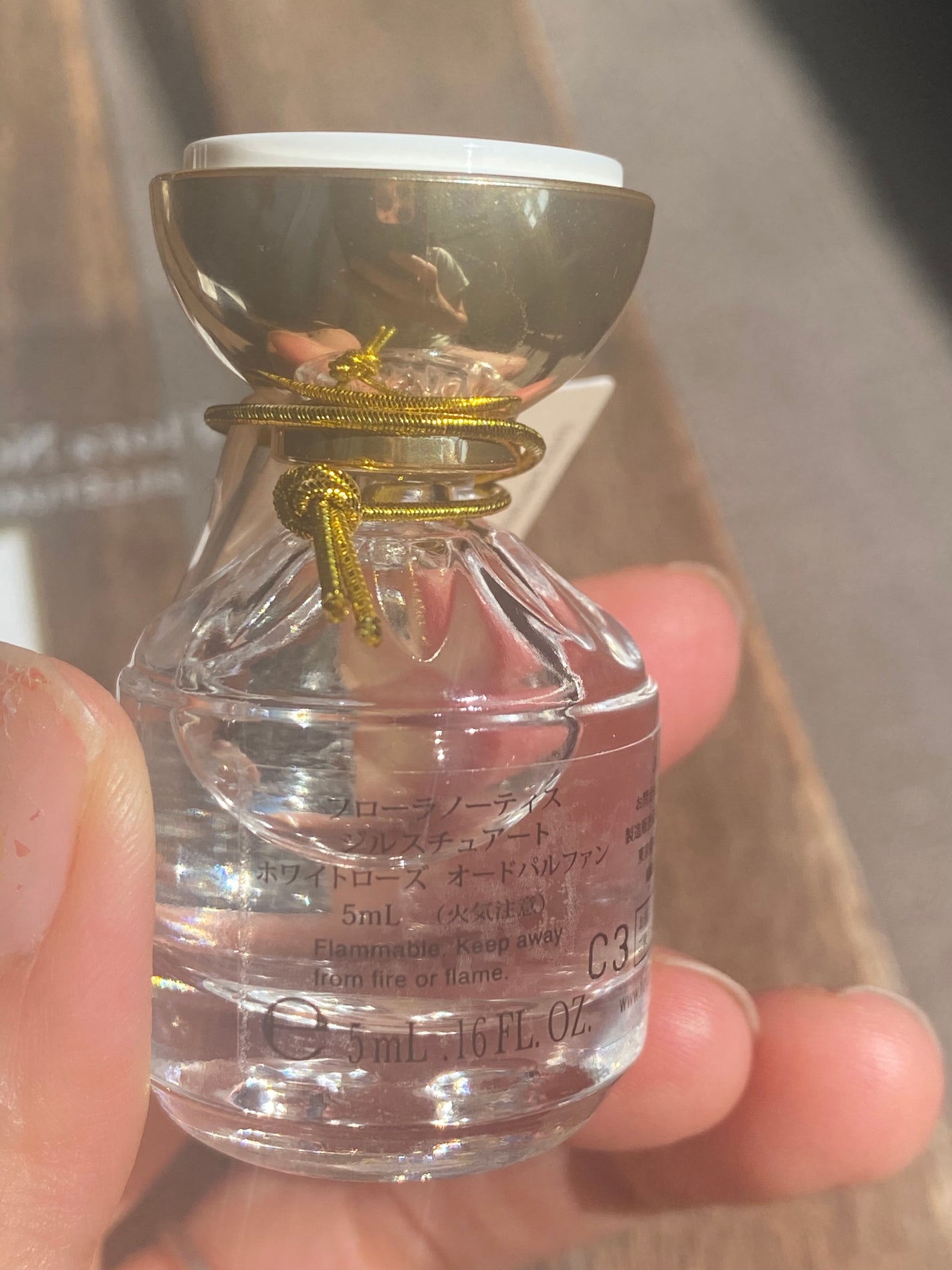 ホワイトローズ オードパルファン/Flora Notis JILL STUART/香水(レディース)を使ったクチコミ(5枚目)
