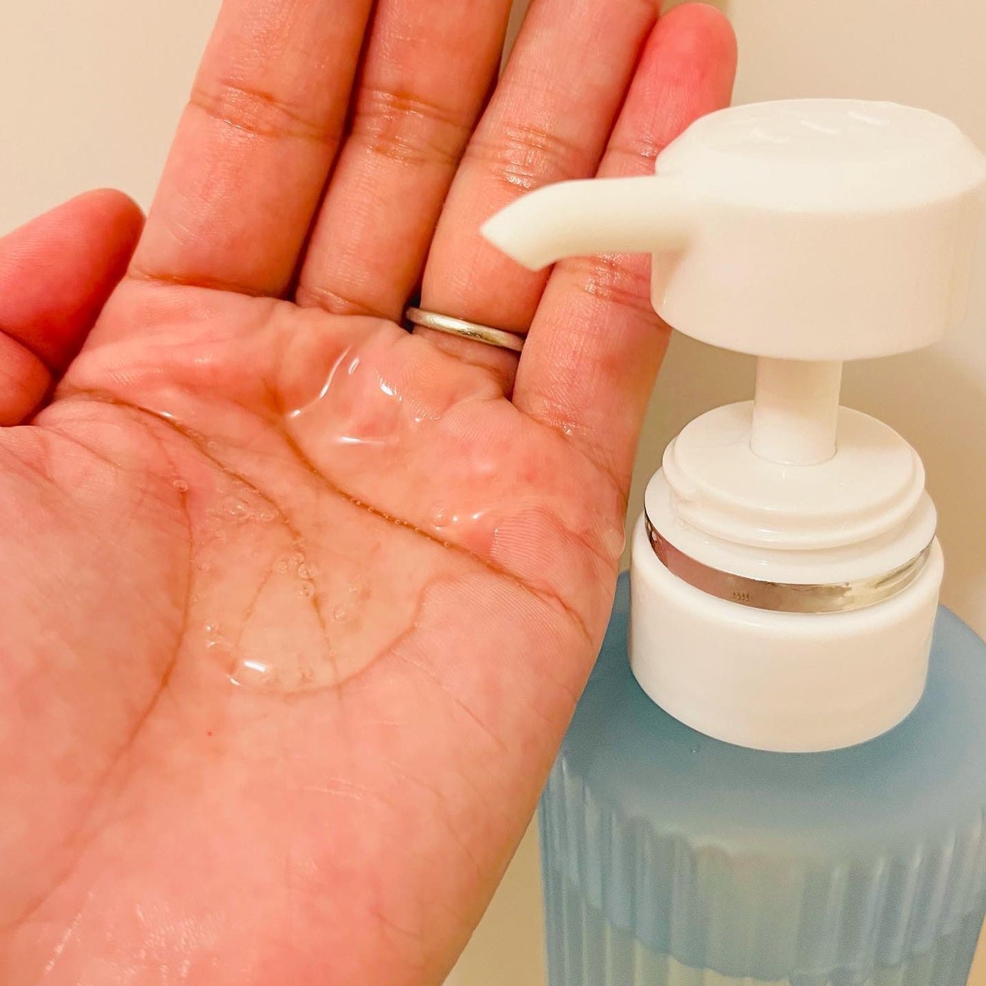 リフレッシュ × さらつや シャンプー/トリートメント/h&s/市販シャンプーを使ったクチコミ(2枚目)