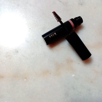 KiSS スタイリング アイブロウマスカラのクチコミ「⸜ 今夏のトレンドカラーを取り入れません??? ⸝
【モーヴカラーで旬顔に!】
୨୧┈┈┈.....」(2枚目)