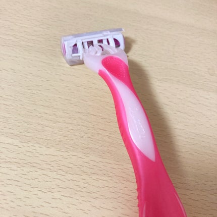 クアトロライト (2本入)/シック/シェーバーを使ったクチコミ(4枚目)