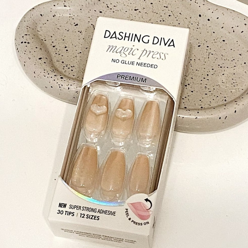 1秒ネイルマジックプレス/DASHINGDIVA MAGICPRESS/ネイルチップ・パーツを使ったクチコミ（2枚目）
