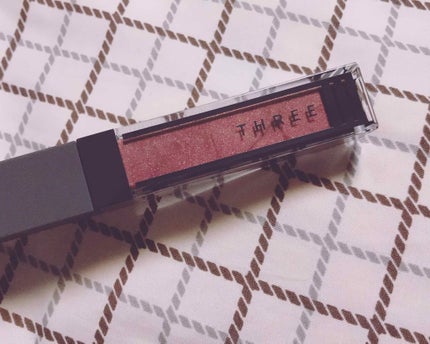 ウイスパーグロスフォーアイ/THREE/リキッドアイシャドウを使ったクチコミ(1枚目)