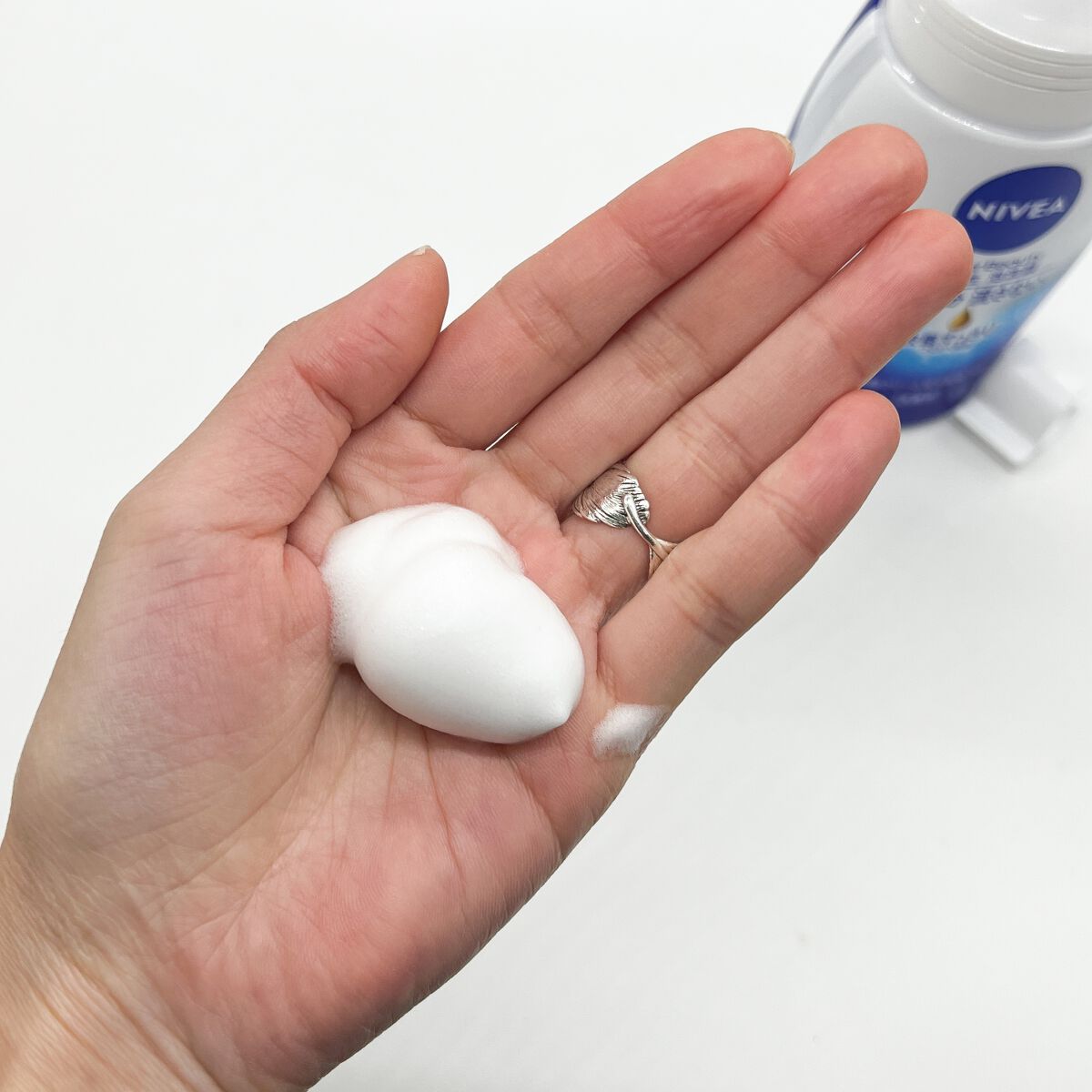 ニベア クリアビューティー弱酸性泡洗顔 皮脂すっきり 本体 150ml/ニベア/泡洗顔を使ったクチコミ（2枚目）