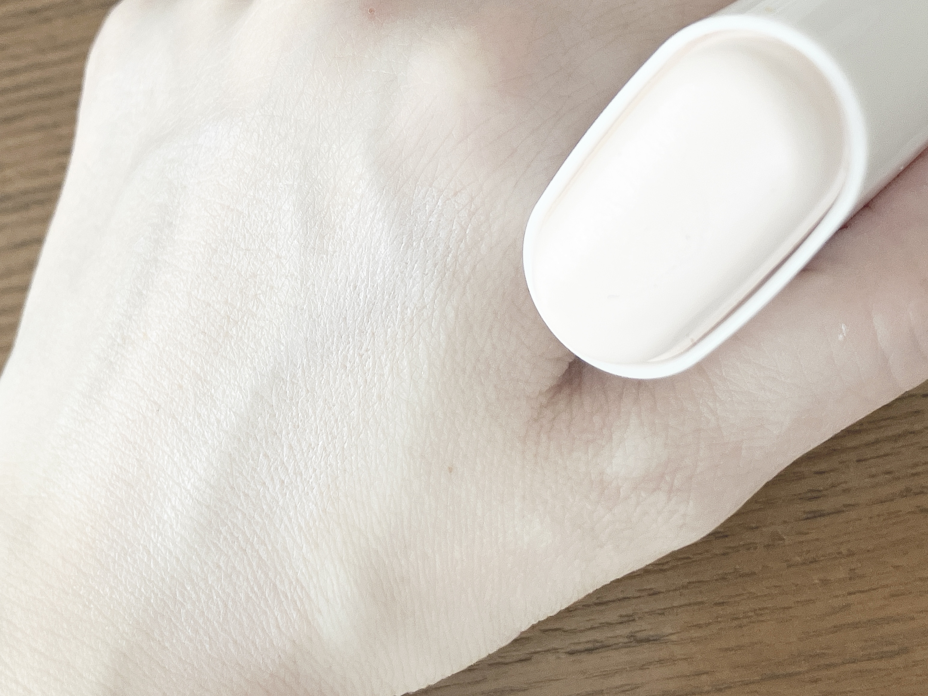 ブライトニングアップサンスティック SPF50+ PA++++/Dr.G/日焼け止めスティックを使ったクチコミ（2枚目）