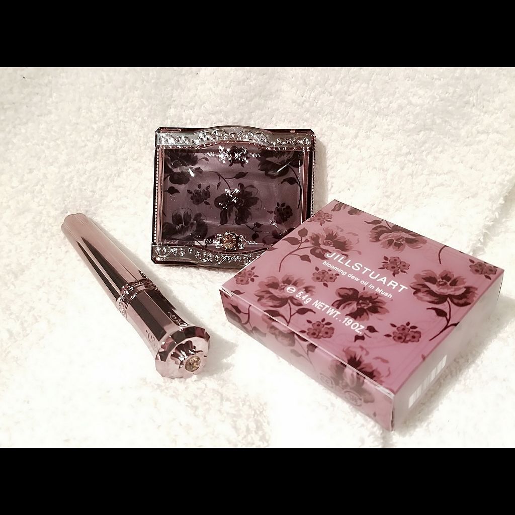 ブルーミングデュー オイルインブラッシュ 07 seductive mum/JILL STUART/パウダーチークを使ったクチコミ（1枚目）