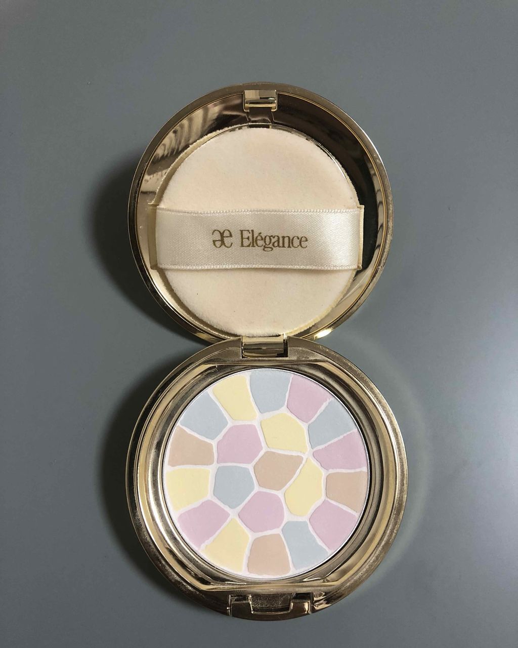 ラ プードル オートニュアンス/Elégance/プレストパウダーを使ったクチコミ（1枚目）