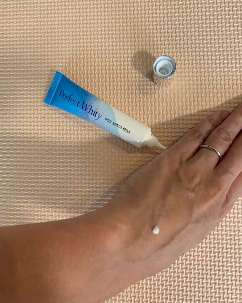 Perfect Whity　WHITE WRINKLE CREAM/R&/フェイスクリームを使ったクチコミ（1枚目）