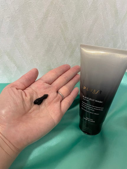 BLACK JELLY WASH(ブラックジェリーウォッシュ)/PLUEST/その他洗顔料を使ったクチコミ(3枚目)