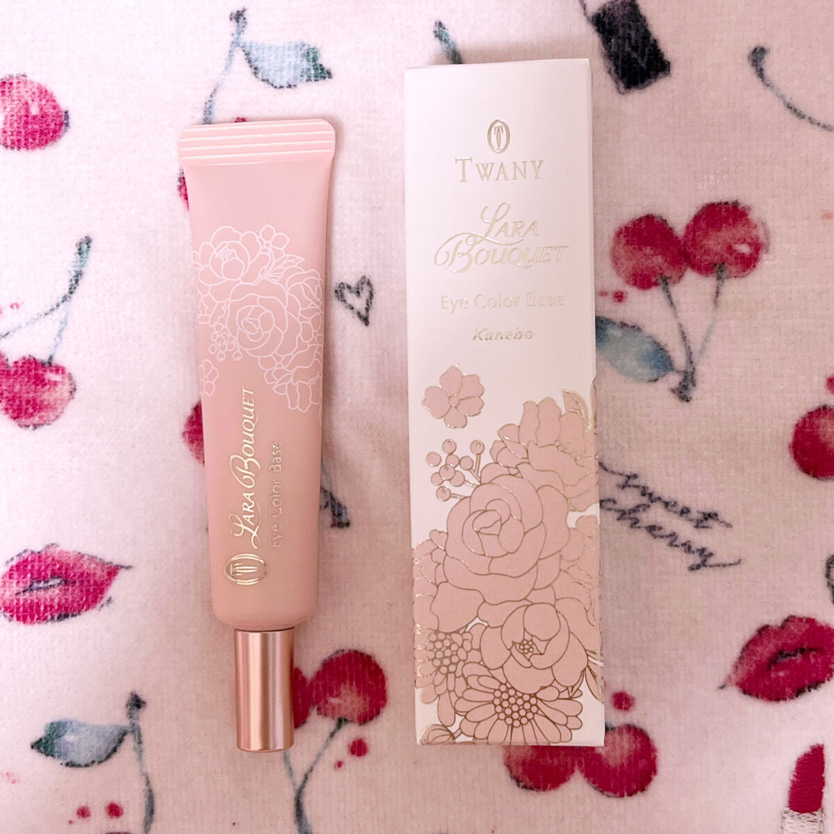 ララブーケ アイカラーベース/TWANY/アイシャドウベースを使ったクチコミ（1枚目）
