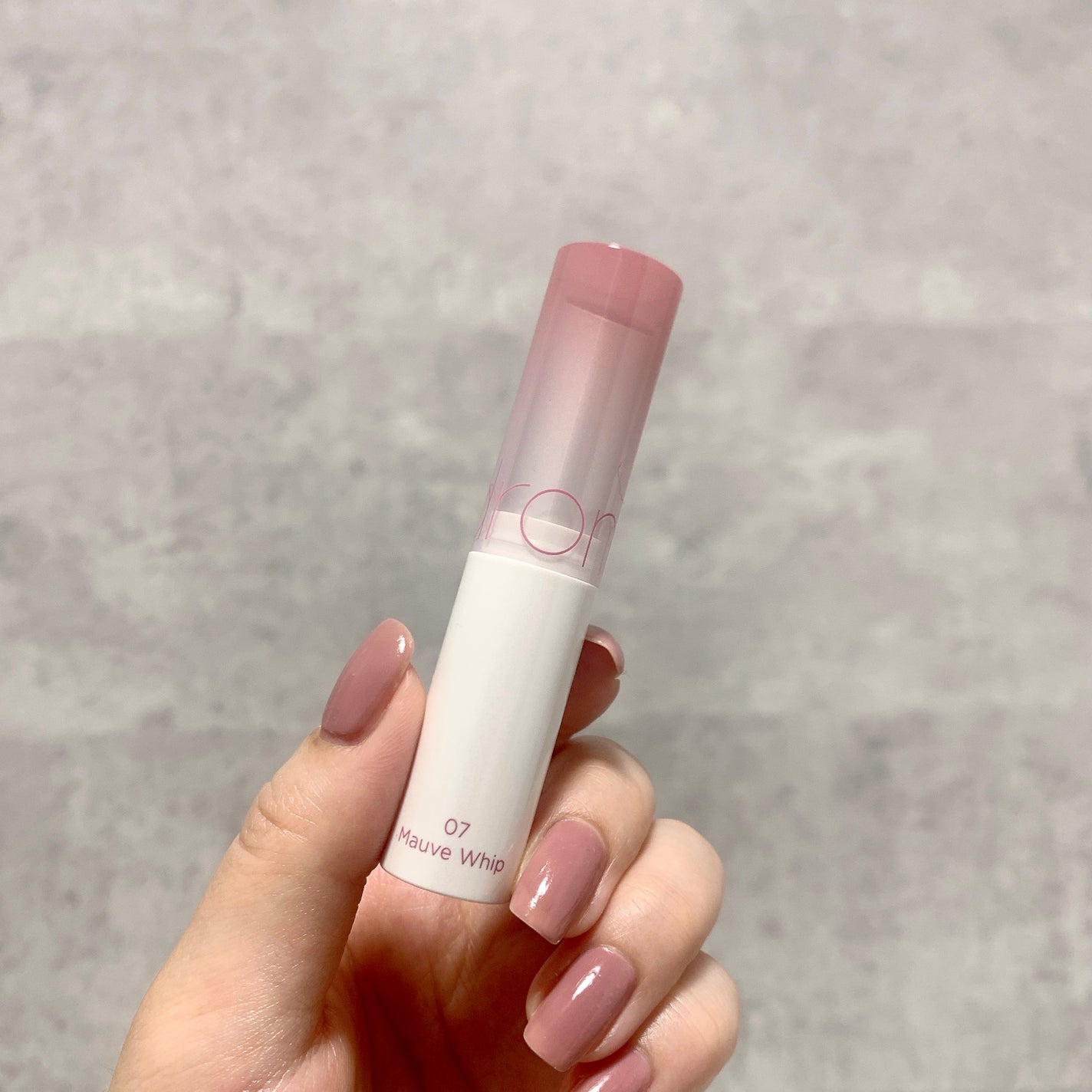 グラスティングメルティングバーム/rom&nd/リップバームを使ったクチコミ(5枚目)