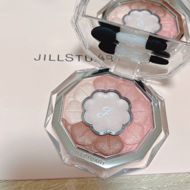 ジルスチュアート ブルームクチュール アイズ/JILL STUART/アイシャドウパレットを使ったクチコミ（3枚目）