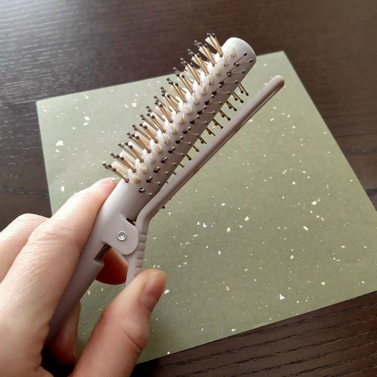 クリップロールブラシ/NEUT/ヘアブラシを使ったクチコミ（3枚目）