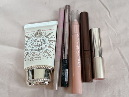 凛 フォロバ100% on LIPS 「私のポーチの中身のコスメたちアイラインは模索中#1軍アイテム#..」(4枚目)