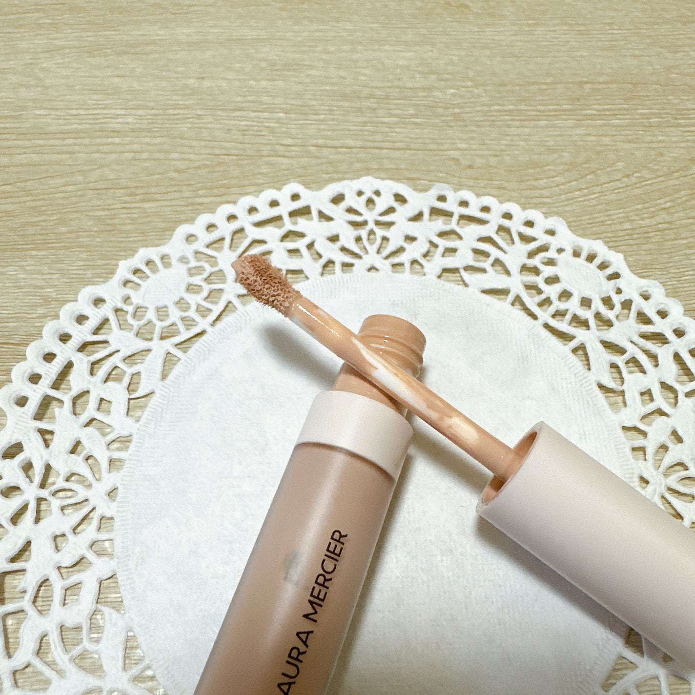 リアル フローレス ウェイトレス パーフェクティング コンシーラー/ローラ メルシエ/リキッドコンシーラーを使ったクチコミ(4枚目)