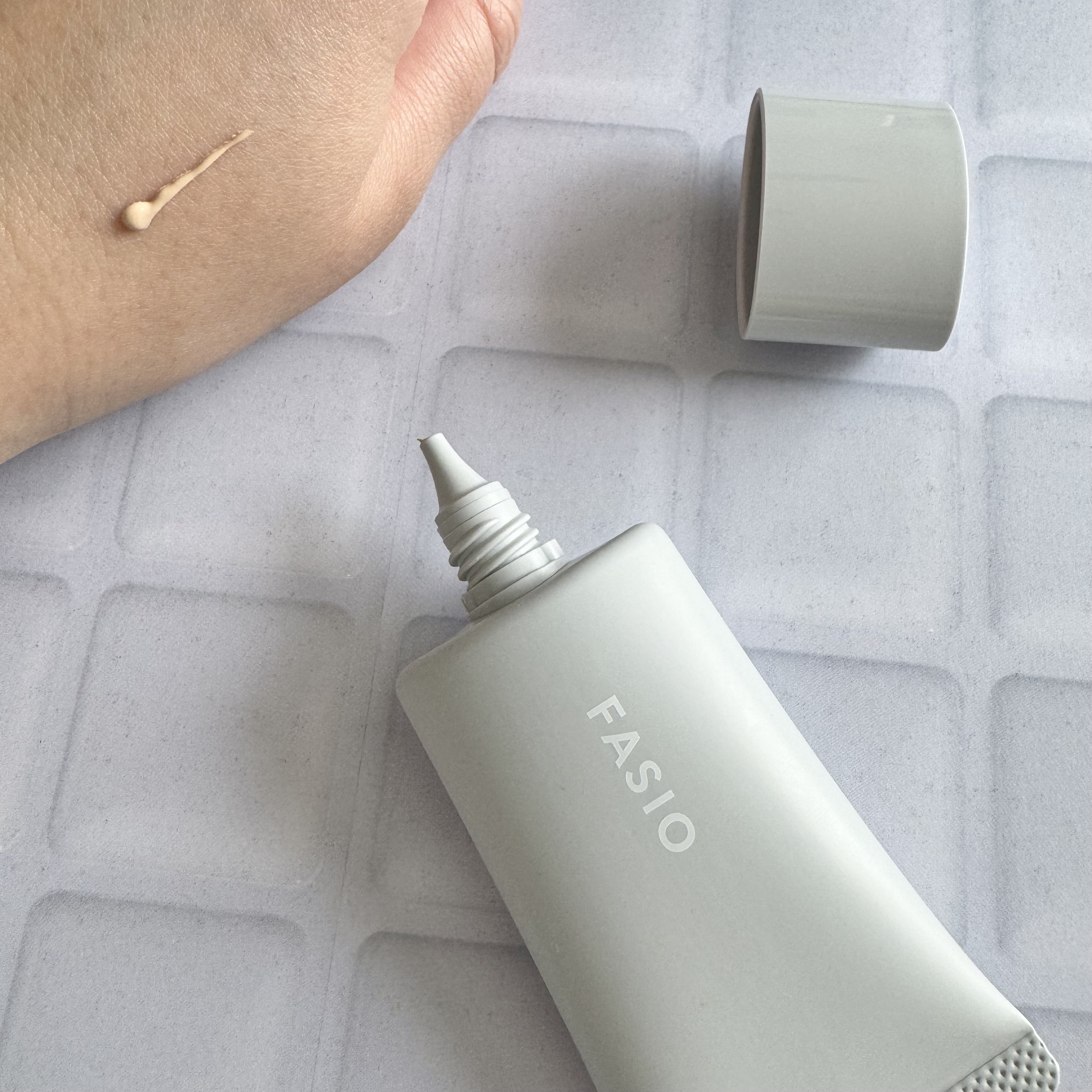 エアリーステイ BB ティント UV/FASIO/BBクリームを使ったクチコミ（2枚目）