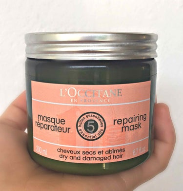 🥀L’OCCITANE ファイブハーブスリペアリングヘアマスク🥀
200 ml 4,200 yen

ロクシタンのファイブハーブスリペアリングシリーズのヘアマスクを2ヶ月ほど使用してみた感想です。
髪の