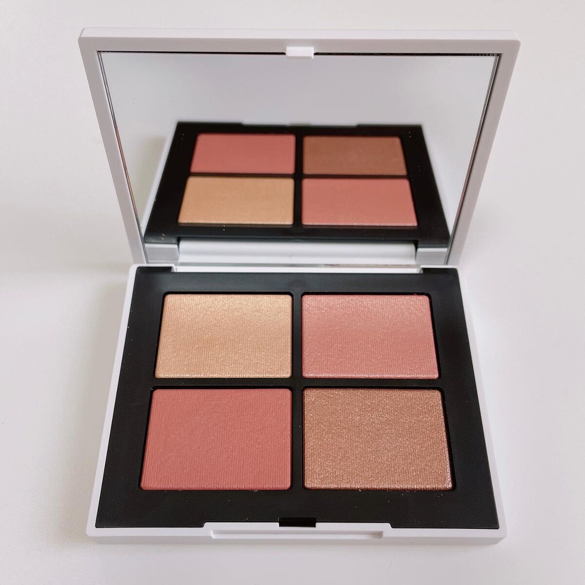 ライトリフレクティング クワッドアイシャドー/NARS/アイシャドウパレットを使ったクチコミ(3枚目)