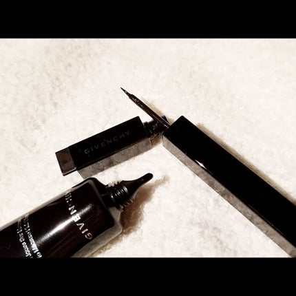 ライナー・ヴィニル/GIVENCHY/リキッドアイライナーを使ったクチコミ(2枚目)
