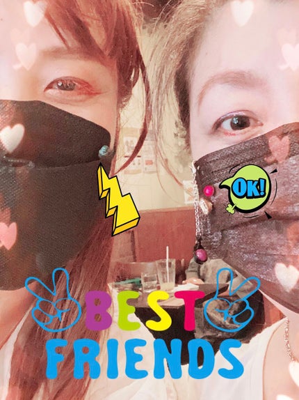 リサ・ラーソン♡クッションファンデマニア on LIPS 「手織りのよォな豪華そぉな#化粧ポーチ友達からプレゼント貰ってイ..」(8枚目)