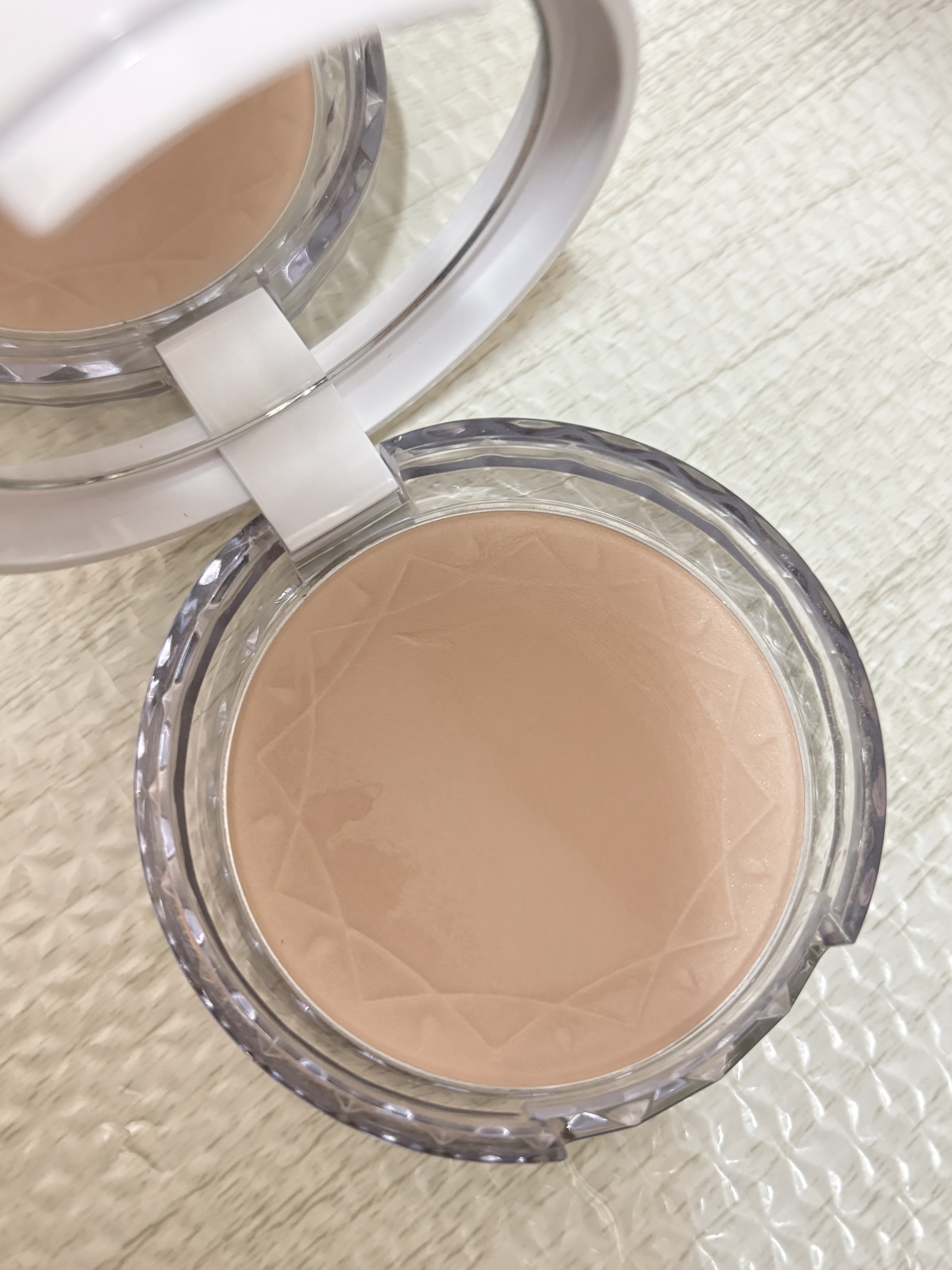 UVクリアフェイスパウダー/CEZANNE/プレストパウダーを使ったクチコミ（1枚目）