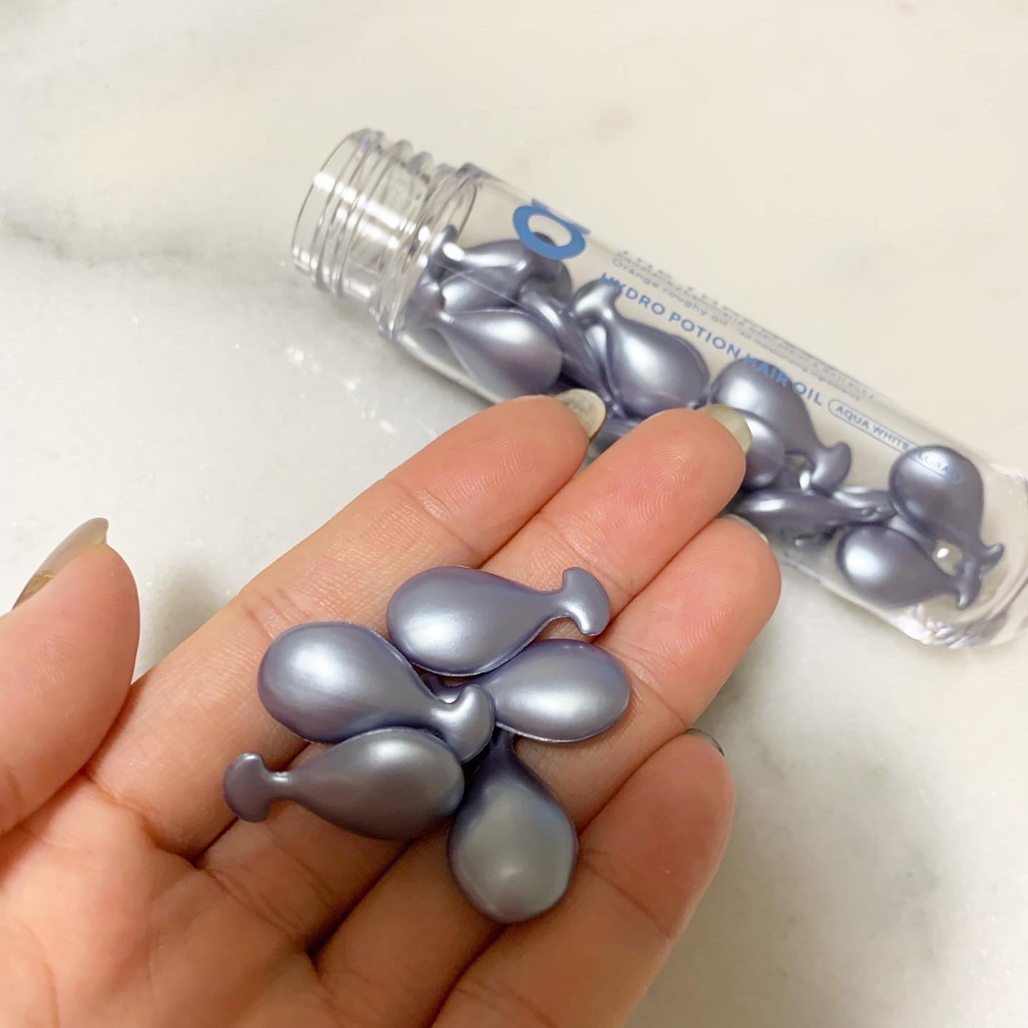 ハイドロポーション 美容液ヘアオイル（アクアホワイトフローラルの香り）/エイトザタラソ/ヘアオイルを使ったクチコミ（3枚目）