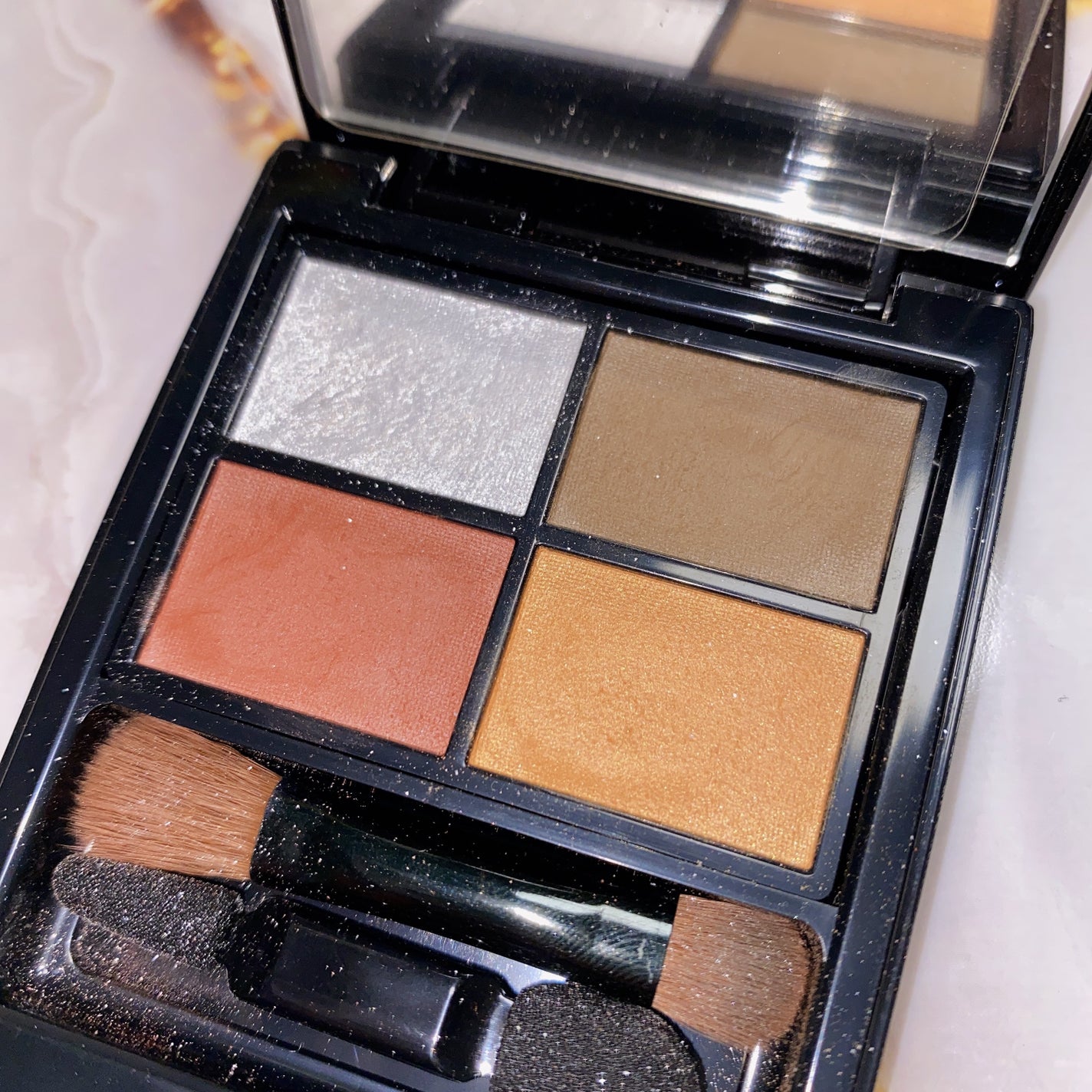 ミネラルクラッシィシャドー/エトヴォス/アイシャドウパレットを使ったクチコミ(4枚目)