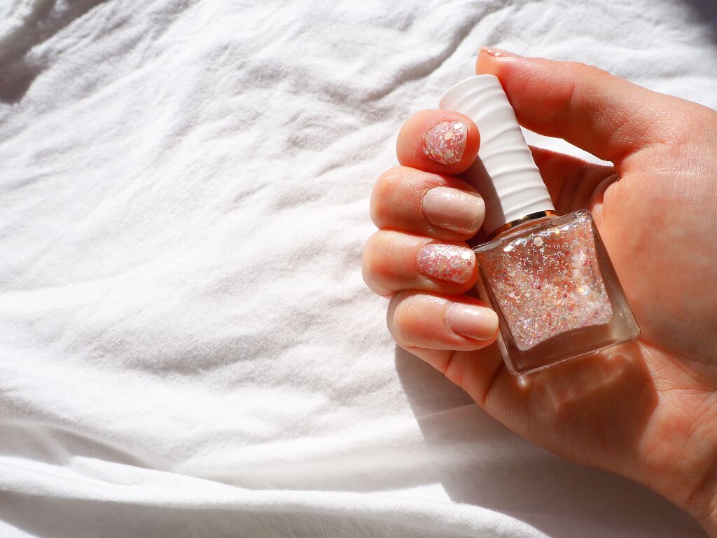 フローリックネイルラッカー 102/エレガンス クルーズ/マニキュアを使ったクチコミ（2枚目）