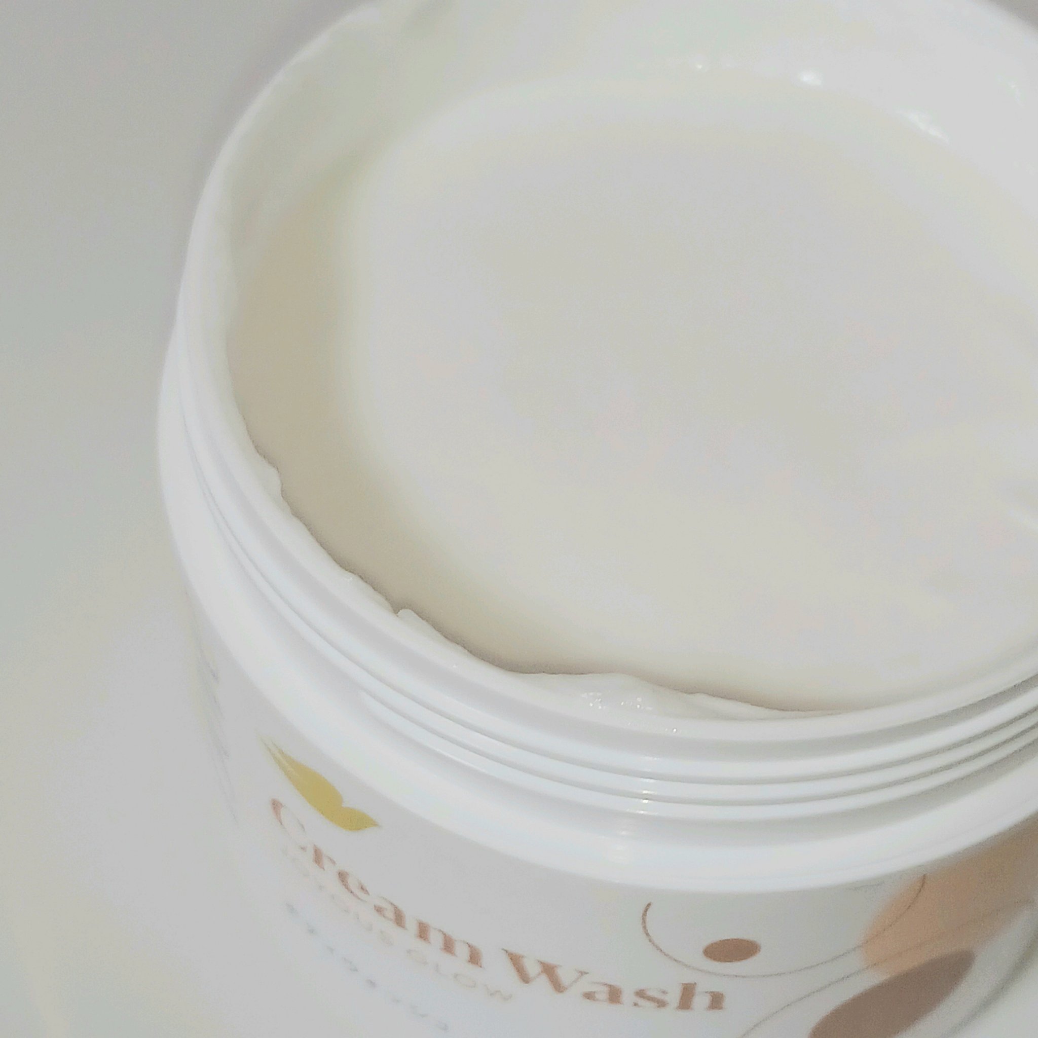 ダヴ クリームボディウォッシュ ジョイアスグロウ/ダヴ/ボディソープを使ったクチコミ（2枚目）