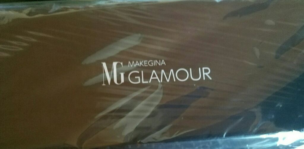 4560482086290 MAKEGINA GLAMOUR ストレートブラシマットブラック メイクジーナ 4560482086290 16個入MAKEGINA GLAMOUR ストレートブラシマット