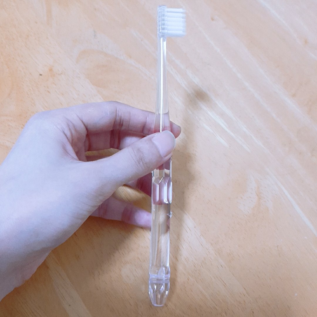 アパガードクリスタル歯ブラシ/アパガード/歯ブラシを使ったクチコミ（3枚目）