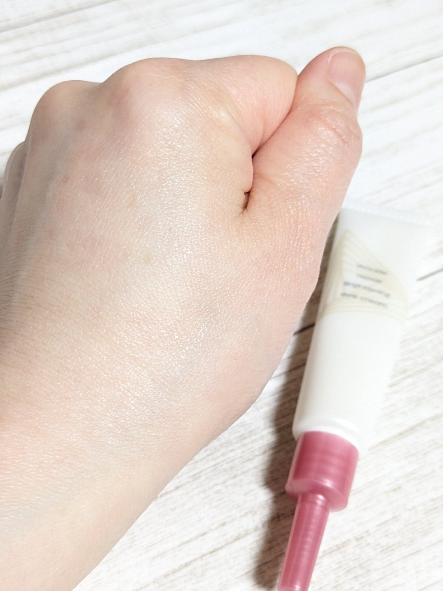 リンクルリペアブライトニングアイクリーム/Lov me Touch/アイケア・アイクリームを使ったクチコミ(3枚目)