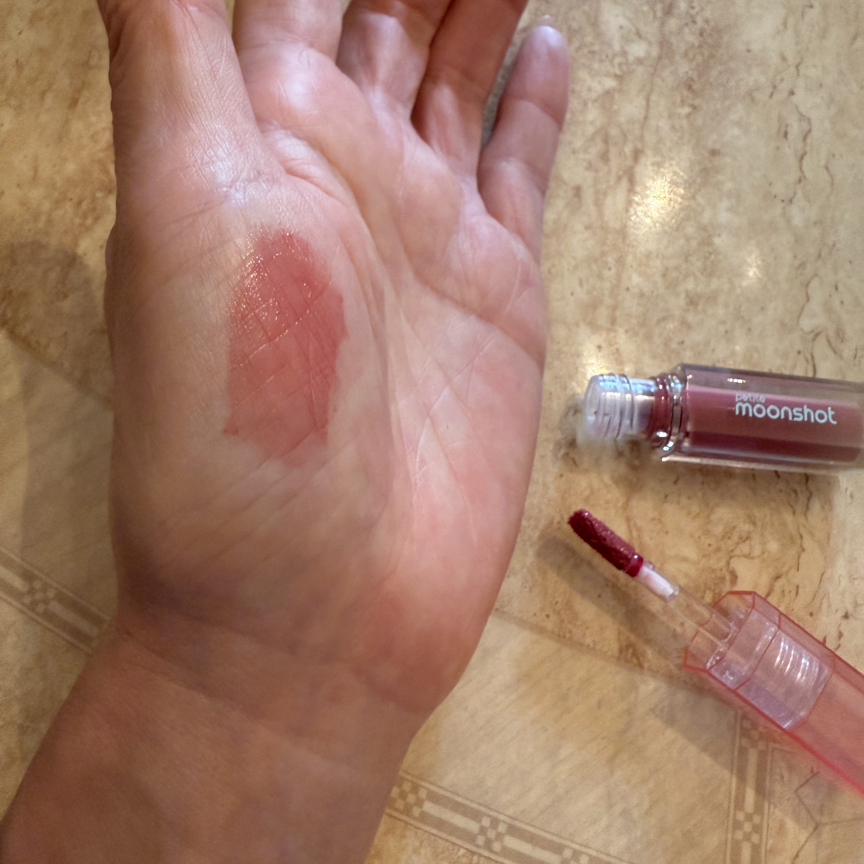 プチムーンショットジェリーグロウティント/moonshot/リップティントを使ったクチコミ（3枚目）