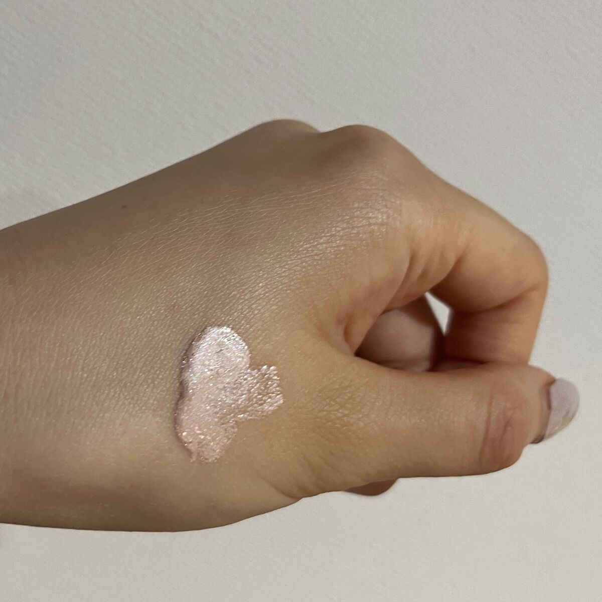 シマー リクイド ハイライター 01 桃艶 - MOMOTSUYA/SUQQU/リキッドハイライトを使ったクチコミ（2枚目）