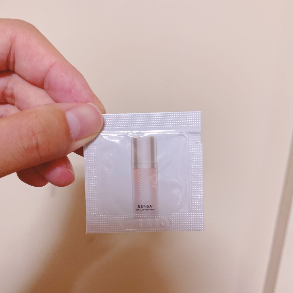 センサイ トータルリップトリートメント/SENSAI/リップ美容液を使ったクチコミ（1枚目）