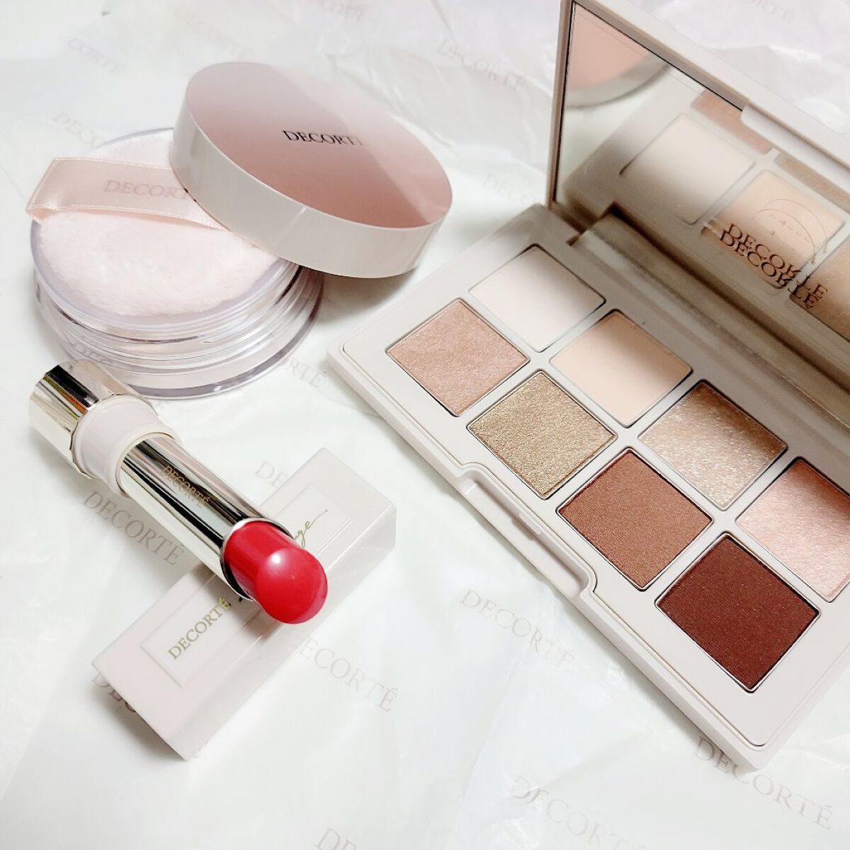 ◎COSME DECORTÉ
　メイクアップ コレクション 2022

---------------

みんな大好きコスメデコルテのクリスマスコフレです🎄
わたし的には全てが最高でした🥺💓

▷フェイスパウダー 02 nude be