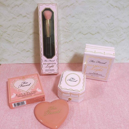 ダイヤモンドライト ハイライター ブラシ/Too Faced/メイクブラシを使ったクチコミ(3枚目)