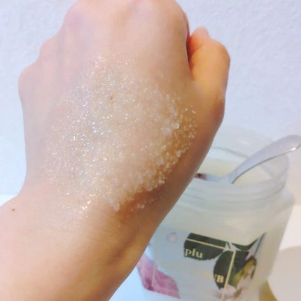 パヒュームドボディスクラブ フレールソープ/plu/ボディスクラブを使ったクチコミ(7枚目)