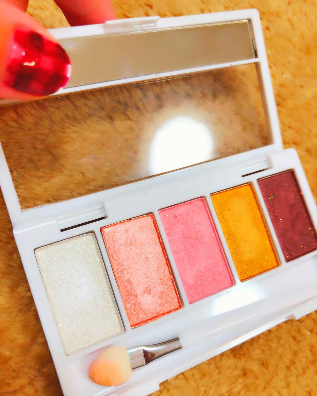 エルファー グリッターアイシャドウ/DAISO/アイシャドウパレットを使ったクチコミ(2枚目)