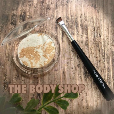 イルミネーティング ハイライター/THE BODY SHOP/パウダーハイライトを使ったクチコミ（1枚目）