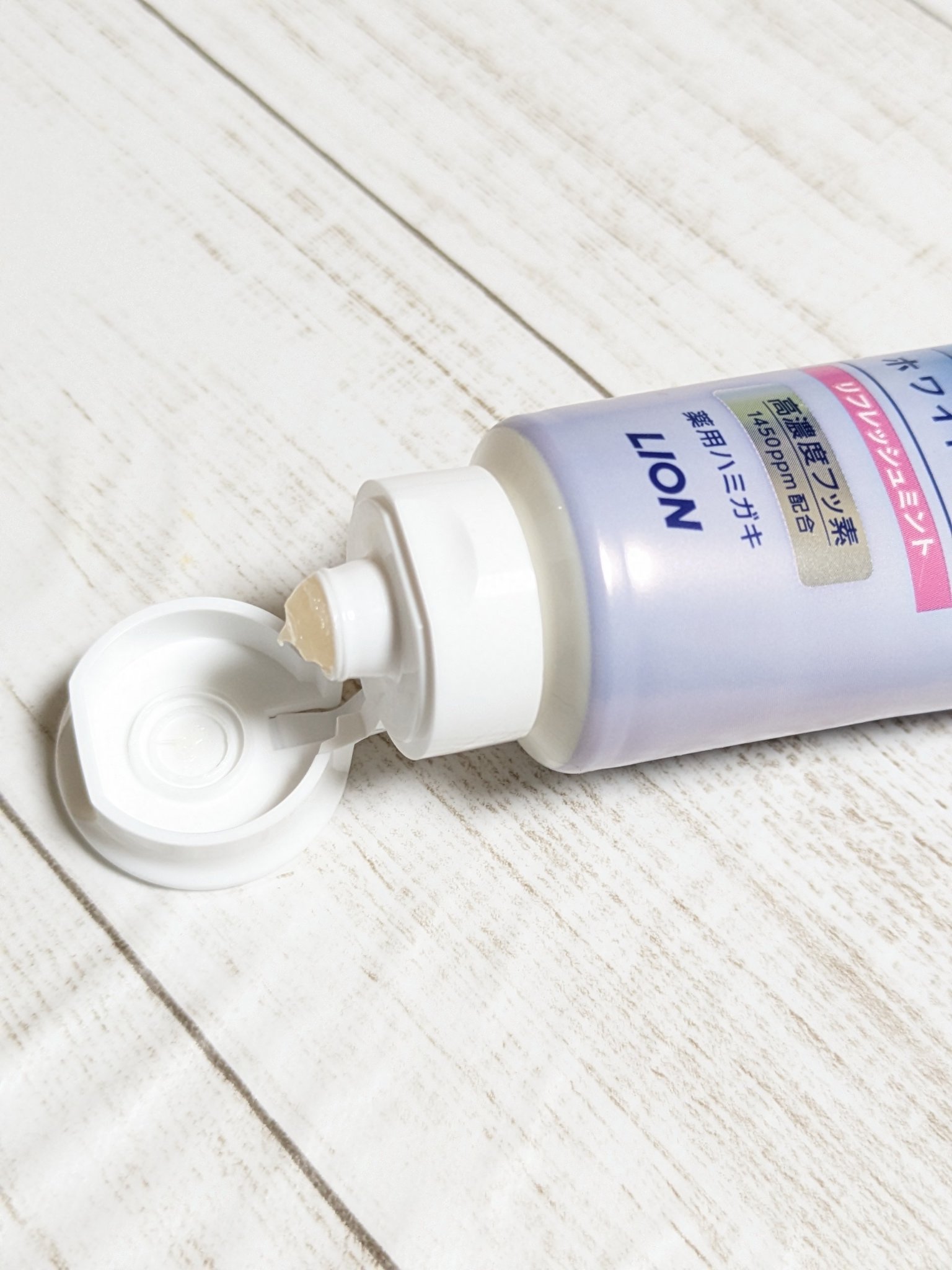 クリニカPRO ホワイトニングハミガキ/クリニカ/歯磨き粉を使ったクチコミ（2枚目）