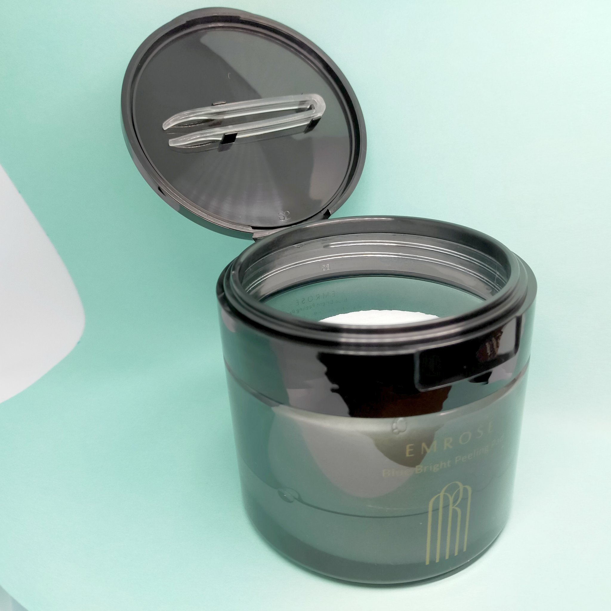 ブルーブライトピーリングパッド/EMROSÉ/トナーパッドを使ったクチコミ（3枚目）