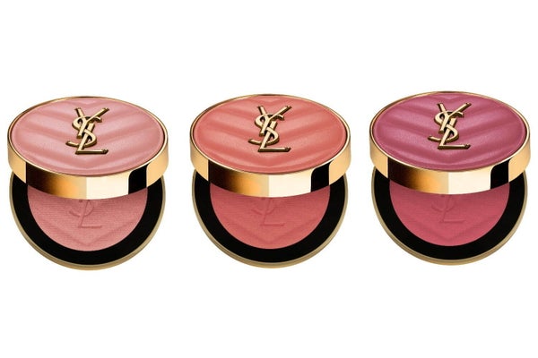 イヴ・サンローランから、シルキーな発色で頬を彩る「メイクミーブラッシュ パウダー」が登場!の画像