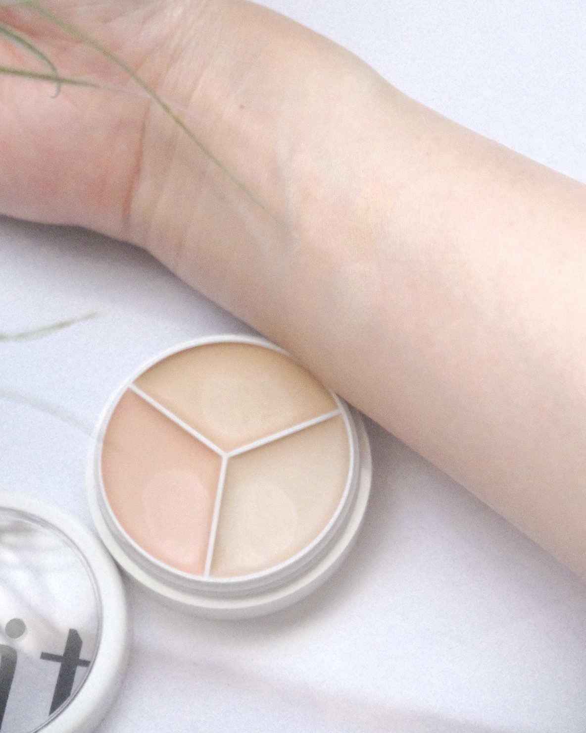 マルチユースブラシ〈ポイント〉/ロージーローザ/メイクブラシを使ったクチコミ（3枚目）