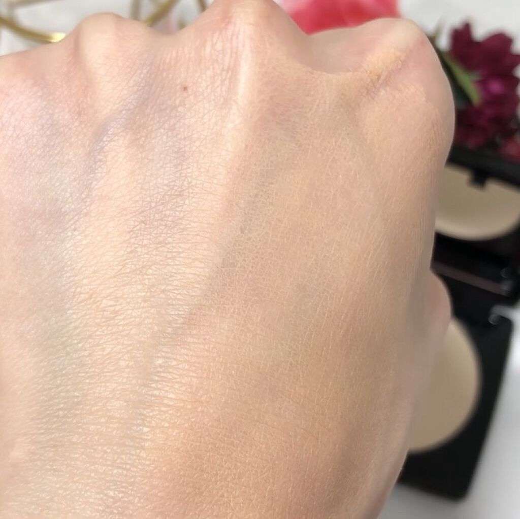 シアーフィニッシュ プレストパウダー/BOBBI BROWN/プレストパウダーを使ったクチコミ(4枚目)