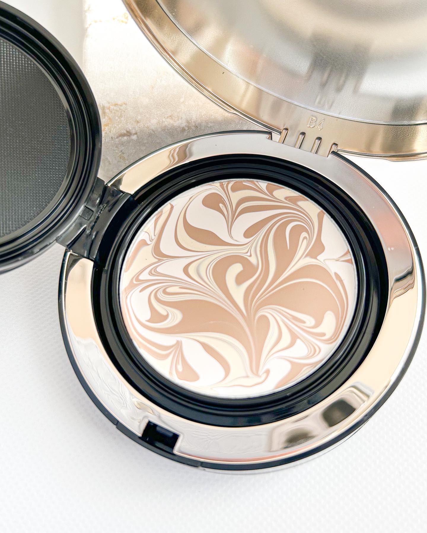 SIGNATURE ESSENCE COVER PACT　/AGE20’s/クリーム・エマルジョンファンデーションを使ったクチコミ（3枚目）