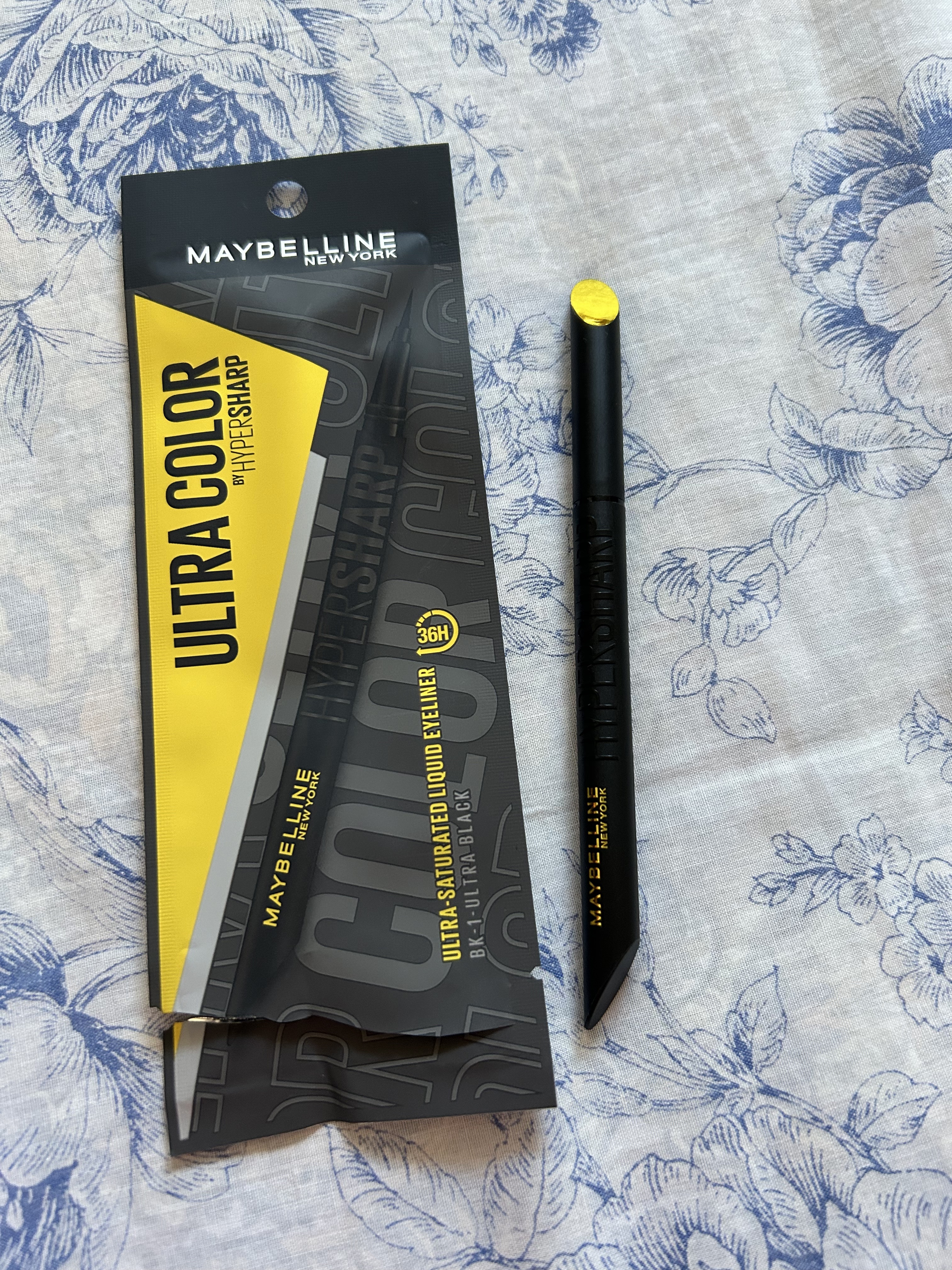 ウルトラカラー アイライナー BK-1 ぱっちり目ヂカラ プレミアムブラック/MAYBELLINE NEW YORK/リキッドアイライナーを使ったクチコミ（3枚目）