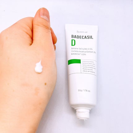 23years old バデカシルDクリームのクチコミ「23years oldのバデカシルDクリームを使用しました😊
BADECAが角質を軟化させ、肌.....」(2枚目)